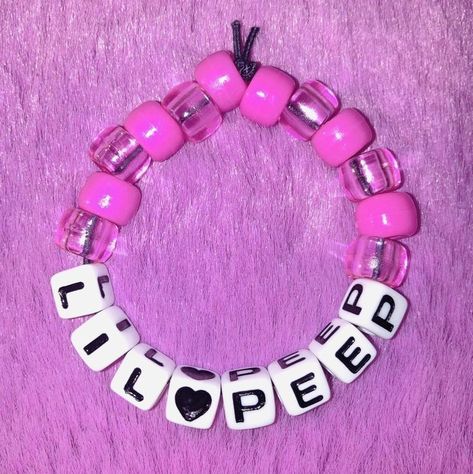 Lil Peep Bracelet Ideas, Lil Peep Bracelet, Scene Kid Aesthetic, Indie Bracelets, Rave Bracelets, Lil Peep Lil Tracy, Pulseras Kandi, Kid Aesthetic, Lil Peep Hellboy