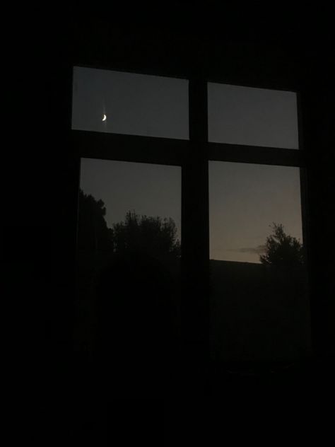 Moon out of window, in Novxani Dark Aesthetic Room, Room Aesthetic Dark, Moon Window, Vibe Rooms, Night Window, Dark Windows, Photo Window, Window Siding, Moon Images