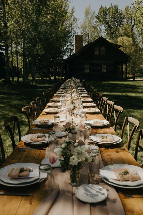 Ranch Dining - Local Montana Cuisine | The Ranch at Rock Creek Ranch Astethic, Ranch Party, Wedding In Montana, Montana Wedding Venues, Western Bachelorette, Luxury Ranch, Montana Ranch, Thanksgiving Flowers, Ranch Wedding Venue