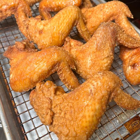 Chinese Takeout Wings Chinese Fried Chicken Wings, Chinese Fried Chicken, Best Fried Chicken Recipe, Chinese Chicken Wings, Chicken Wing Recipes Fried, Chicken Wing Recipes Baked, Homemade Chinese Food, Chinese Cooking Recipes, Chinese Takeout