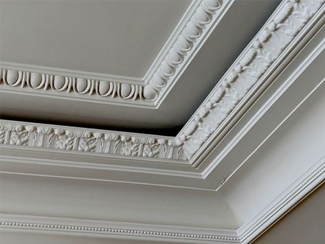 Ceiling Sheets, Crown Molding Ideas, Ceiling Cornice, Molding Ideas, Plaster Cornice, Molding Ceiling, Cornice Design, Wooden Trim, Interior Ceiling Design