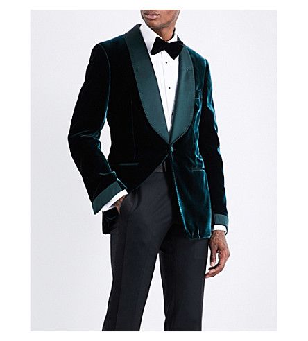 TOM FORD Shelton regular-fit velvet jacket. #tomford #cloth # Green Wedding Groom, Velvet Blazer Mens, Tom Ford Tuxedo, Velvet Tuxedo Jacket, Tuxedo Prom, Custom Tuxedo, Velvet Tuxedo, Groom Tuxedo, Mens Formal Wear