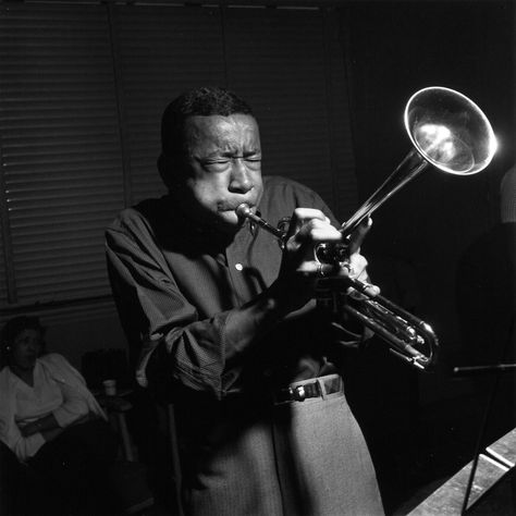 Francis Wolff, Lee Morgan, Jazz Trumpet, Art Blakey, Jazz Players, Live Music Photography, Jazz Artists, Cool Jazz, Jazz Club