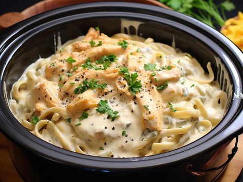 Easy Crockpot Chicken Alfredo Recipe, Chicken Alfredo With Jar Sauce, Alfredo Crockpot, Easy Crockpot Chicken Recipes, Homemade Chicken Alfredo, Jarred Alfredo Sauce, Crockpot Chicken Alfredo, Teriyaki Chicken Crock Pot, Ghee Recipe