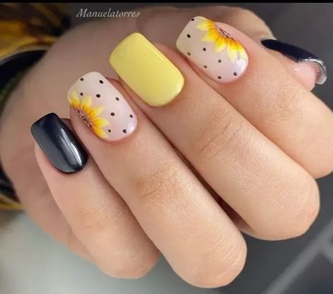 Dan Pena, Nails August, Short Nail Ideas, August Nails, Pastel Nails Designs, Sunflower Nails, Romantic Nails, Gel Nail Art Designs, Hard Nails