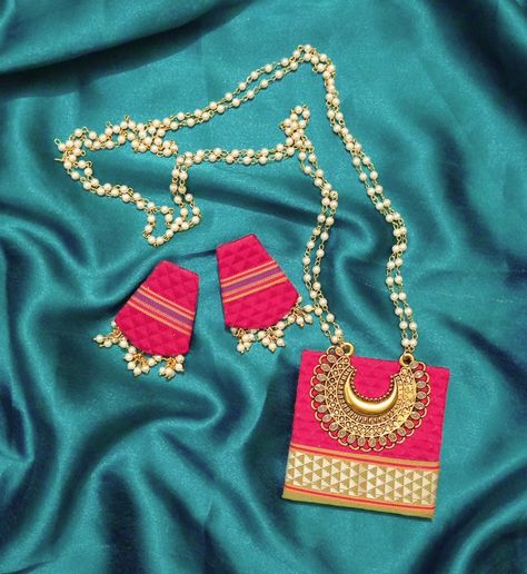 Traditional Jewelry Khan Fabric, Diy Jewelry Necklace Beads, Cloth Painting, Diy Fabric Jewellery, Fabric Jewellery, Silk Jewelry, Instagram Prints, Fabric Earrings, Necklace Beads