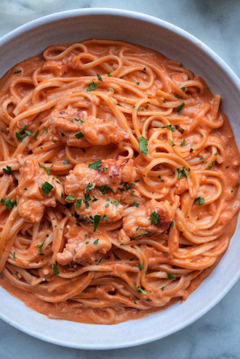 Lobster Linguine alla Vodka Lobster Linguine, Creamy Vodka Sauce, Vodka Sauce Pasta, Lobster Sauce, Lobster Pasta, Pasta Fresh, Vodka Pasta, Alla Vodka, Fresh Lobster