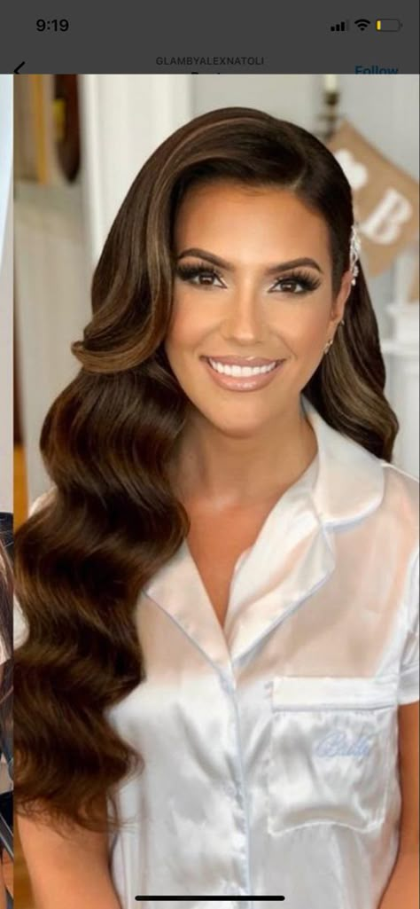 Hollywood Side Swept Hair, Side Wavy Hairstyles Wedding, Hollywood Waves With Side Clip, Bridesmaid Hollywood Hair, One Side Long Hairstyle, Glamor Waves Wedding, Soft Glam Hollywood Waves, Wedding Hairstyles Down Side Part, Natural Hollywood Waves