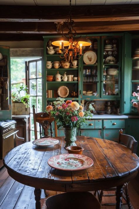 Country Cottage Living Rural Kitchen, Unfitted Kitchen, Moms Cave, Farmhouse Kitchen Decor Ideas, Cottage Dining, Upcycled Kitchen, Cottage Dining Rooms, Kitchen Decor Ideas, Cottage Interior