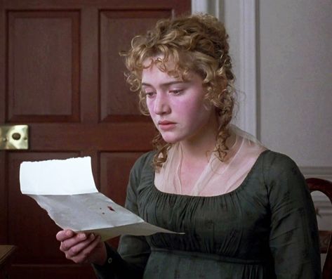 Kate Winslet as Marianne Dashwood in Sense and Sensibility (1995). #SenseandSensibility #1995 #KateWinslet #JaneAusten #classic #movie Sense And Sensibility 1995 Kate Winslet, Marianne Dashwood Aesthetic, Sense And Sensibility Aesthetic, Austen Aesthetic, Sense And Sensibility 1995, Marianne Dashwood, Jane Bennet, Sense And Sensibility, People Dont Understand