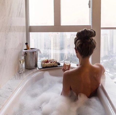 Bath Goals, Bathtub Photography, Bath Photography, Walk In Bathtub, Sophisticated Bathroom, Walk In Tubs, Bathtub Remodel, Bath Girls, Best Bath