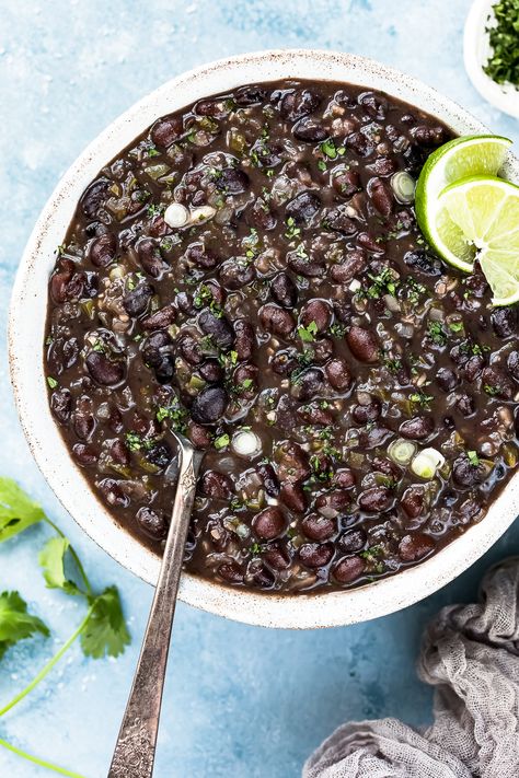 Cuban Black Beans Recipe, Mexican Bean Salad, Black Beans Recipe, Easy Baked Beans, Cuban Black Beans, Cuban Dishes, Black Bean Recipes, Cuban Food, Canned Beans