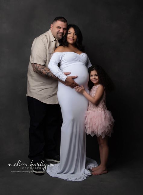 Maternity Photography Poses With Daughter, Maternity Posing Guide Couples, Family Portraits Pregnant, Studio Maternity Photos With Daughter, Mom Daughter Maternity Pictures, Maternity Photo Shoot Ideas Studio Family, Mom Daughter Maternity Shoot, Family Of 3 Maternity Pictures Indoor, Family Of 4 Maternity Pictures Studio