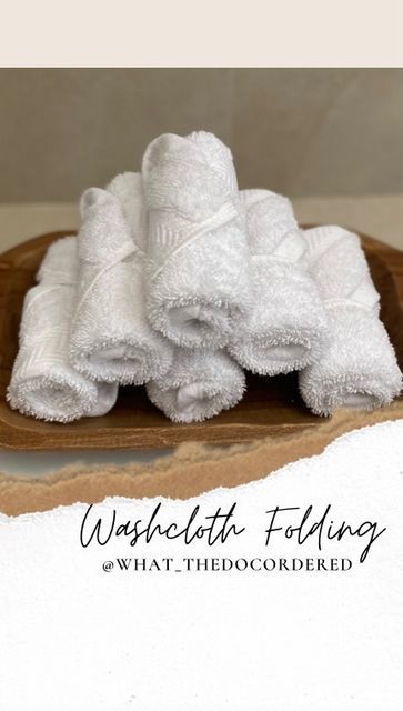 Folding Washcloths Fancy, Folding Washcloths, Hand Towel Folding, Towel Folding Ideas, Fold Hand Towels, Washcloth Crafts, Towel Art, Folding Towels, Bathroom Counter Decor