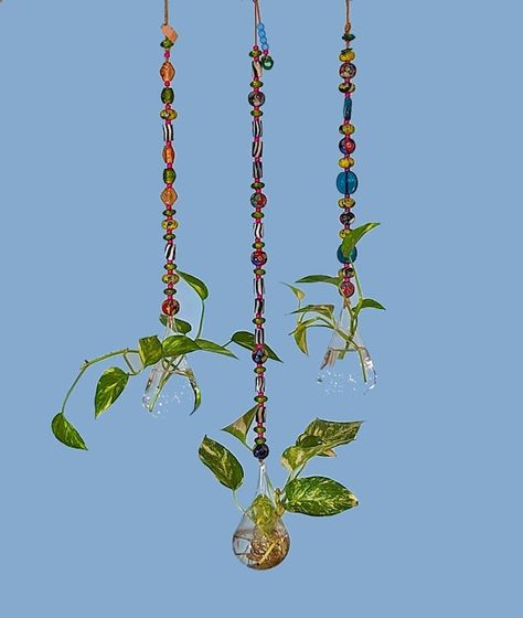 Jungle Home Decor, Jungle Home, Western Interior, Unique Wind Chime, Garden Totems, Beaded Things, Unique Housewarming Gifts, Diy Chandelier, Home Decor Unique