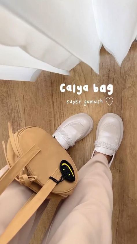 Rekomendasi tas super gumushhh 🫠 link pembelian ada bio ( calya bag ) in 2022 | Tas, Tas mini, Tas selempang Online Shopping Sites Clothes, Best Online Stores, Pretty Jewelry Necklaces, Side Bags, Fabric Bag, Cute Bag, Online Shopping Clothes, Small Bag, Casual Bags