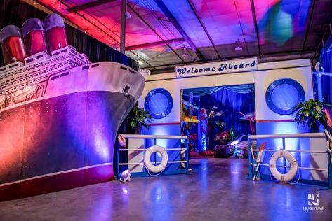 Titanic Prom, Yacht Party Theme, Boat Party Theme, Cruise Theme Parties, Cruise Ship Party, Boat Theme, Event Entrance, Cruise Party, San Antonio River