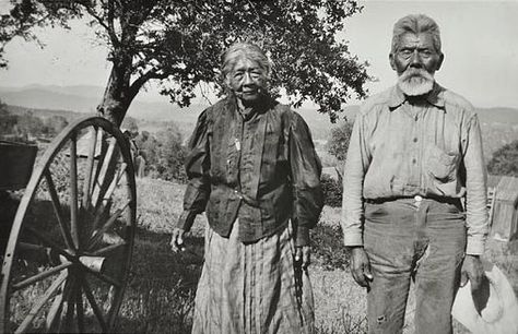 SUSIE WILLIAMS , TOM WILLIAMS - 1923 Susie Williams, Antique Photography, Indian Pictures, Indian Tribes, Indian Heritage, Pow Wow, African Men, Gold Rush, Black N White