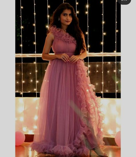 Photo Poses In Long Frock, Long Frocks For Girls Party, Ruffle Frock For Women, Net Frocks For Women, Frocks Women, Net Gown Designs, Long Frocks For Girls, Gown Dress Party Wear, Simple Frock