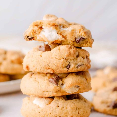 Pumpkin Smores Cookies Pumpkin Smores Cookies, Pumpkin Smores, Pumpkin Jam, S Mores Cookies, Leftover Pumpkin, Smores Cookies, Pumpkin Caramel, Pumpkin Pancakes, Spice Cookies