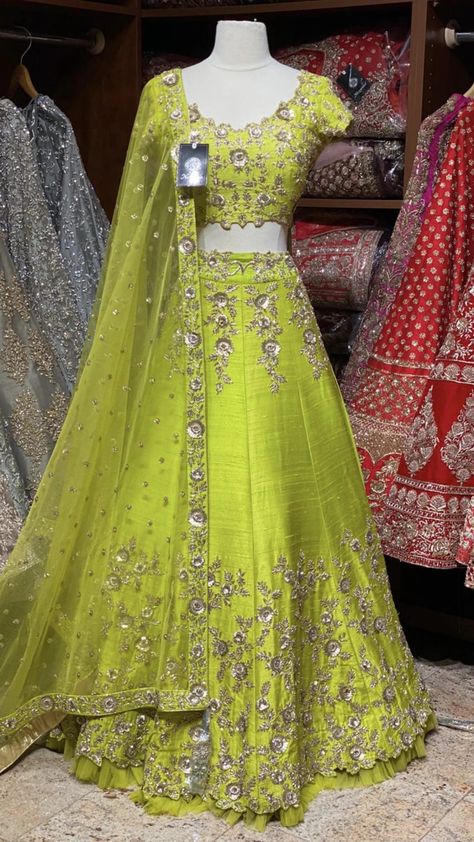 Latest Lehenga Designs, Blue Blouse Designs, Hair Style On Saree, Indian Bridesmaid Dresses, Zardosi Embroidery, Red Bridal Dress, Raw Silk Lehenga, Bridal Hijab, Indian Sari Dress