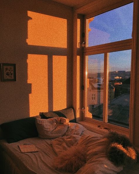 Sun Bedroom, Sunset Wallpaper Aesthetic, Bedroom Sunset, Aesthetic Sunset Wallpaper, Wallpapers Dark, Aesthetic Sunset, Golden Sun, Sunset Aesthetic, Orange Aesthetic