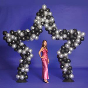 I would like to know the dimensions to making an arch in shape of a star. A walk through arch. But I'm not sure of the sizes or the materials Star Balloon Arch, Prom Balloons, Balloons Galore, How To Make Balloon, Hollywood Party Theme, Prom Themes, Balloon Arch Kit, Balloon Kits, Hollywood Theme