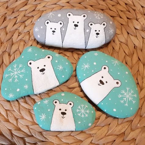 White Rock Painting Ideas, Rock Painting Christmas Ideas, Christmas Pebble Art, Christmas Rocks, Diy Rock Art, Painted Rock Animals, Stone Art Painting, Painted Rocks Kids, Christmas Rock