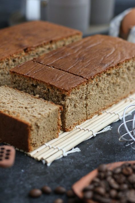 Japanese Coffee Castella Cake - Paris chez Sharon Castella Cake, Cake Paris, Japanese Coffee, Asian Cake, Japanese Cake, Cake Walk, Bar Cookies, New Cake, Coffee Dessert