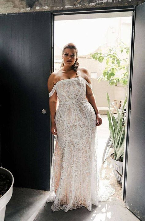 Studio Levana, Curvy Wedding, Halter Wedding, Plus Wedding Dresses, Ballgown Wedding, Plus Size Wedding Gowns, Curvy Bride, Couture Wedding Gowns, Hayley Paige