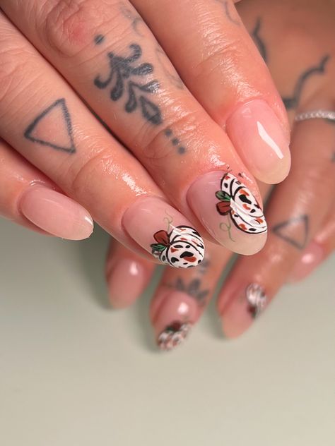 Western Ghost Nails, Spooky Western Nails, Halloween Cow Nails, Cow Fall Nails, Country Halloween Nails, Cow Print Fall Nails, Cowboy Halloween Nails, Fall Cow Nails, Fall Cow Print Nails