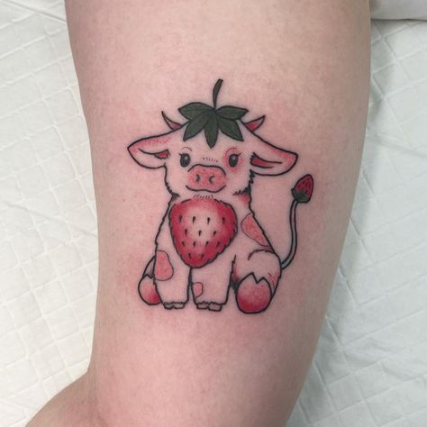 ♡ 𝑯𝒂𝒏𝒏𝒂𝒉 ♡ on Instagram: “Strawberry cow for erin! 🍓 Thankyou!!…” Strawberry Cows, Cow Tattoos, Cottagecore Tattoo, Tatuaje Studio Ghibli, Cute Animal Tattoos, Strawberry Tattoo, Cow Tattoo, Bestie Tattoo, Tattoo Trend