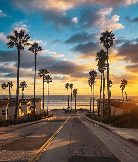 Oceanside California Aesthetic, California Retro, Oceanside California, Ocean Wallpaper, California Beach, Surf Skate, California Photography, Natural Earth, Parking Lot