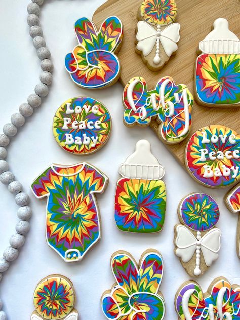 Tie dye baby shower cookies Tie Dye Gender Reveal Ideas, Tye Dye Gender Reveal, Tye Dye Baby Shower Theme, Tie Dye Cookies Royal Icing, Tye Dye Baby Shower Ideas, Hippie Gender Reveal Ideas, Lesbian Baby Shower Ideas, Tie Dye Baby Shower Ideas, Hippie Baby Shower Ideas