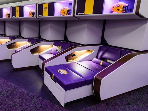 Soccer Locker Room, Football Locker Room, Soccer Locker, Sport Bar Design, Room Beds, Memorabilia Display, Sport Bar, Jersey Display, Lsu Football