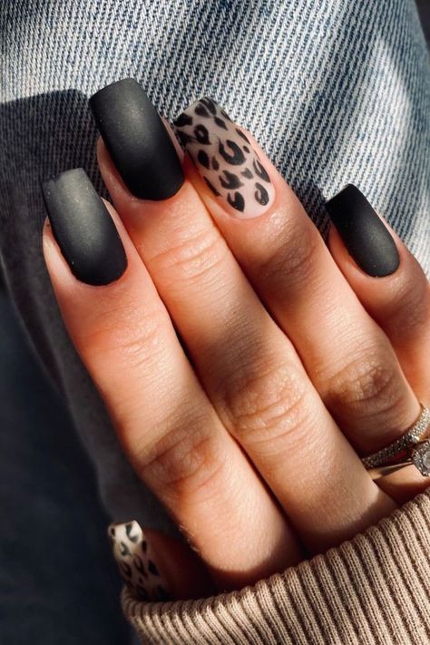 Black And Leopard Nails, Black Leopard Nails, Black Nail Ideas, Cheetah Nail Designs, Cheetah Print Nails, Matte Black Nails, Cheetah Nails, Elegant Nail Designs, Leopard Print Nails