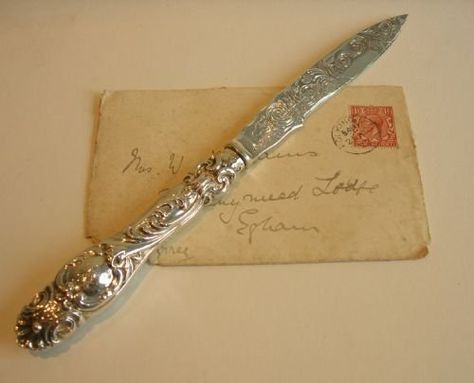 HIGHLY ORNATE ENGLISH VICTORIAN STERLING SILVER LETTER OPENER Paper Knife, Wax Seal Jewelry, Silver Platters, Letter Openers, Silver Paper, Letter Opener, Necklace For Girlfriend, Vintage Lettering, Victorian Christmas