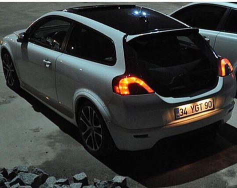 C30 Volvo, Scandi Furniture, Vw Scirocco, First Cars, Volvo C30, Volvo S40, Hot Hatch, Volvo Cars, Volvo Xc60