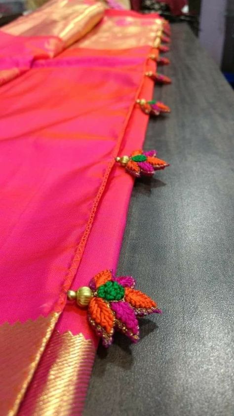 Saree Kuchu New Designs, Designer Tassels, Saree Tassels Designs, Saree Kuchu Designs, Saree Tassels, Maggam Work Blouse Designs, Unique Blouse Designs, Unique Blouse, Tassels Fashion