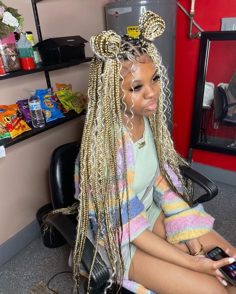 Boho Knotless Braids: All You Need to Know About This Hairdo Large Bohemian Knotless, Large Bohemian Knotless Braids, Passion Twist Hairstyles, Bohemian Knotless Braids, Bohemian Knotless, Boho Knotless Braids, Boho Knotless, Double Knot, Knotless Braids