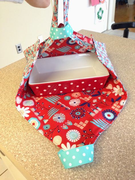 Casserole Carrier, Sew Ins, Costura Diy, Beginner Sewing Projects Easy, Patchwork Quilting, Creation Couture, Sewing Lessons, Sewing Projects For Beginners, Sewing Skills