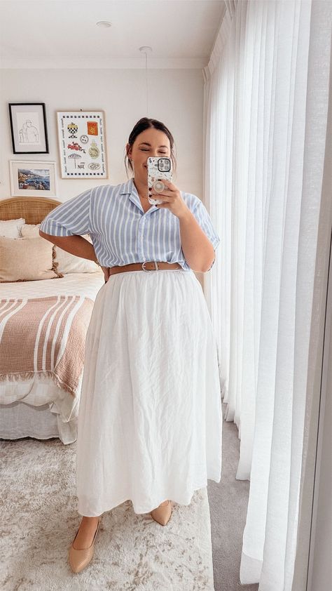 Stylish Plus Size Clothing Summer, Plus Size Fashion Summer Casual, Midsize Summer Street Style, Plus Size Work Summer Outfits, Modest Fall Dress Outfits, Modest Outfit Plus Size, White Skirt Outfit Plus Size, Midsize Church Outfits, Plus Size Modest Summer Outfits