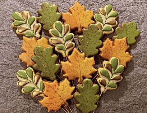 Autumn Leaf Cookies Decorated, Fall Leaf Cookies Decorated, Leaf Cookies Decorated, Fall Leaves Sugar Cookies, Fall Leaves Cookies, Fall Leaf Cookies, Thanksgiving Cookies Decorated, Fall Decorated Cookies, Sugar Cookie Icing Recipe