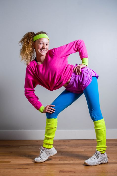 Dress Up 80s Costume Ideas, Flash Dance Costume 80s, Retro Costume Ideas 80s, 80’s Workout, Decades Costume Ideas, 80s Dance Outfit, 80s Look Outfits, 80’s Outfit Ideas, 80’s Outfit