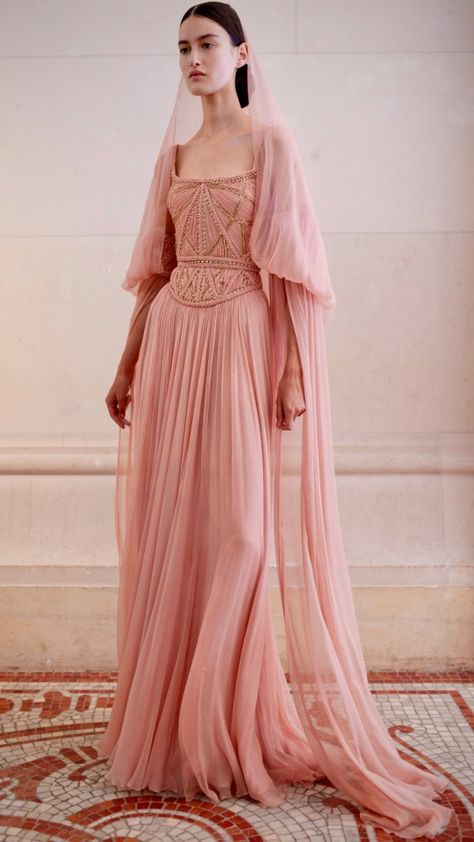 Elie Saab Fall Winter 2023 #eliesaab #eliesaab2023 #fashion #moda #dress #vestido #gown Elie Saab Fall 2023, Elie Saab Bridal, Ethereal Fashion, Fall 2023 Couture, Dream Costume, Elie Saab Dresses, 2023 Couture, Maladaptive Daydreaming, Fancy Stuff