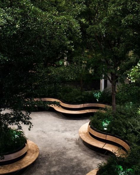 Exploring the impact of biophilic design on communities. [more at anooi.com] #NourishingSpaces #RestorativeDesign #BiophilicDesign #BiophilicDesigner #Biophilia #Biofilia #BiophilicInteriors #BiofiliaDesign #DesignBiofilico #ProgettazioneBiofilica #DiseñoBiofilico #SustainableInteriors #Wellbeing Photo credits on the blog Biophilic Design, Landscape Architecture Design, Urban Furniture, Parking Design, Public Garden, Design Strategy, Modern Landscaping, Sustainable Design, Urban Design