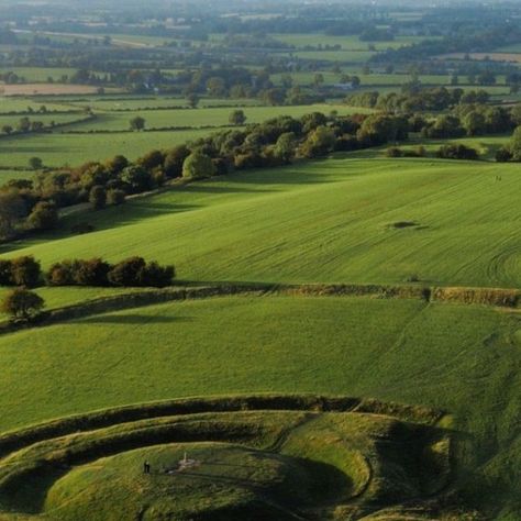 Ireland on Instagram: "If you’re interested in Samhain, the Celtic festival marking the start of winter and predating Halloween, look no further than the ominously shaped Hill of Tara in County Meath (less than one hour drive outside Dublin). 

An ancient ceremonial site and the traditional seat of Irish kings, the Hill of Tara was where Samhain was celebrated. At these celebrations people warded off the spirits with costumes, masks and bonfires, all traditions which influence Halloween celebrations to this day. 🎃

Will you add this to your Halloween in Ireland itinerary? 

#irelandhomeofhalloween #halloween #meath" Halloween In Ireland, Hill Of Tara, Celtic Festival, Ireland Itinerary, Start Of Winter, Halloween Celebration, Samhain, The Hill, Dublin