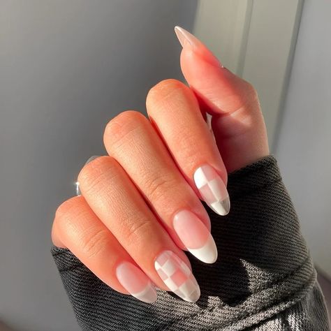 Fashionable Future: Get Passionate about Checkered Nail Designs | ND Nails Supply French Tip Boho Nails, Nails Inspiration Checkered, Aesthetic Nails Checkered, Trendy Nail Inspo 2022, Simple Checkered Nails, Checkered Tip Nails, Graphic Art Nails, Checkers Nails Design, Funky Neutral Nails