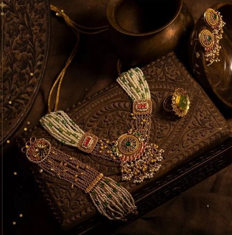 Bridal Jewellery Photoshoot, Jewellery Photography Ideas Indian, Product Photography Ideas Jewelry Set Design, Bridal Jewelry Photoshoot, Jewellery Shoot Indian, Indian Jwellery Shoot Ideas, Indian Jewellery Product Shoot, Jwellery Photoshoot Idea, Indian Jewelry Photography