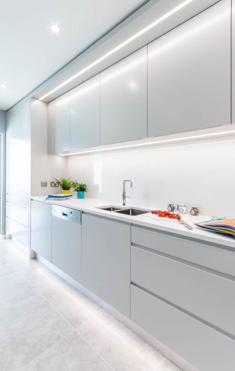 Quartz Worktop, Kitchen Stone, Modern Grey Kitchen, Wood Inspiration, Led Profile, Architecture Decoration, Handleless Kitchen, Kitchen Cupboard Designs, Kabinet Dapur